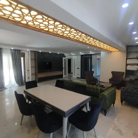 فيلة Grand *